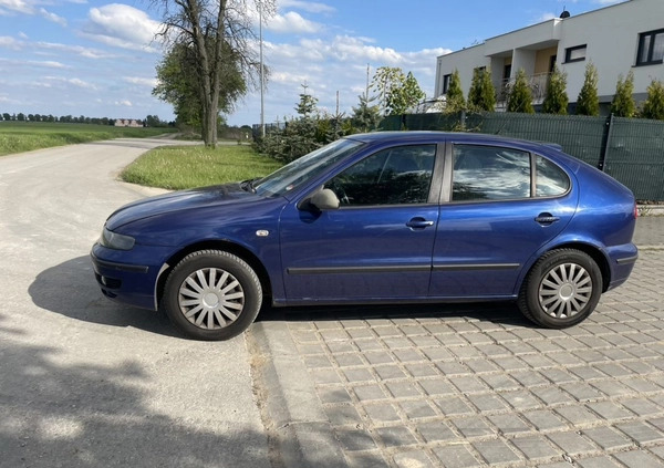 Seat Leon cena 9500 przebieg: 197000, rok produkcji 2005 z Września małe 37